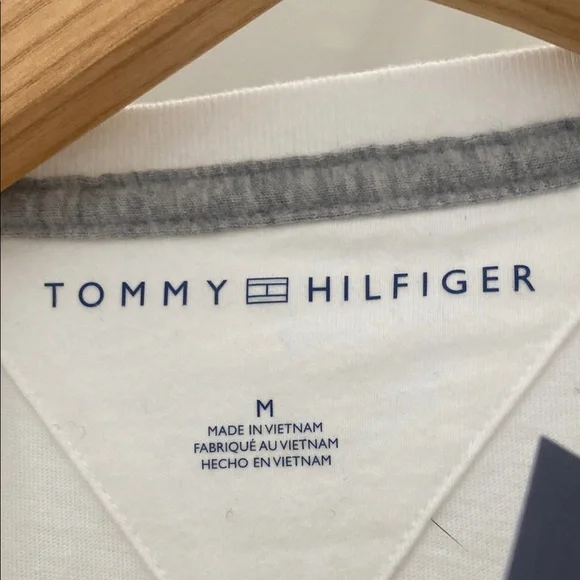 Tommy Hilfiger Short Sleeve Tee M NWT - Picture 3 of 6